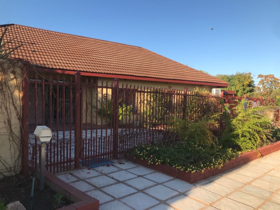 4 Bedroom Property for Sale in Oosterville Northern Cape